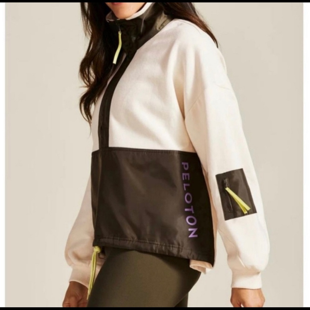 Peloton H120 Half Zip With Trim Pullover Cream and Green Soft Cozy